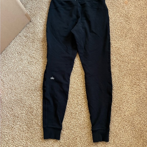 ALO Yoga Black Ribbed Joggers tie waist - Picture 3 of 3